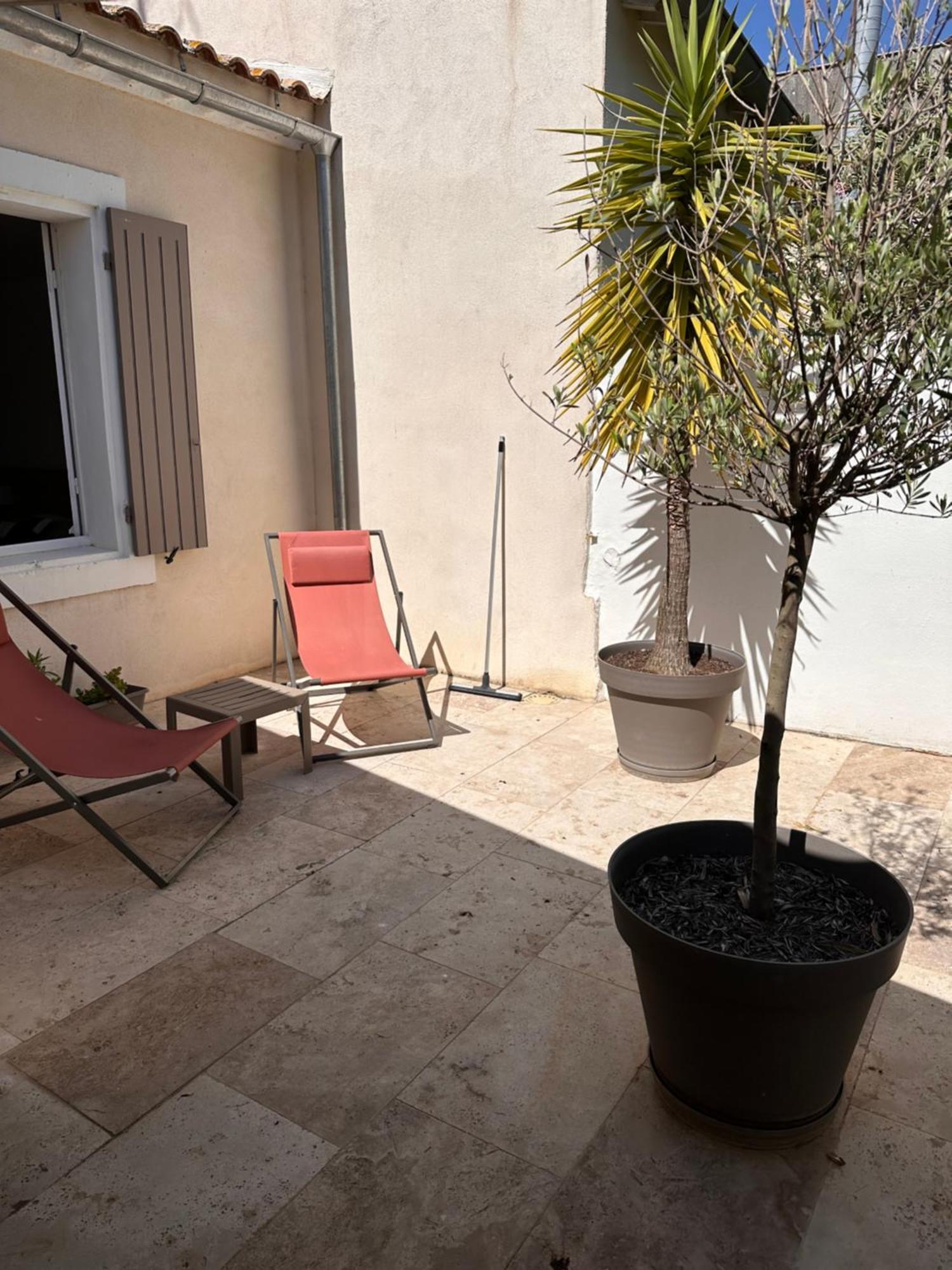 Bel Appartement Terrasse 4 Etoiles Intra Muros Aigues-Mortes Zewnętrze zdjęcie